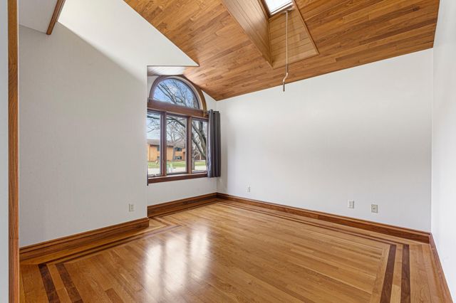 24 Greenhaven Bay, Faribault, MN 55021