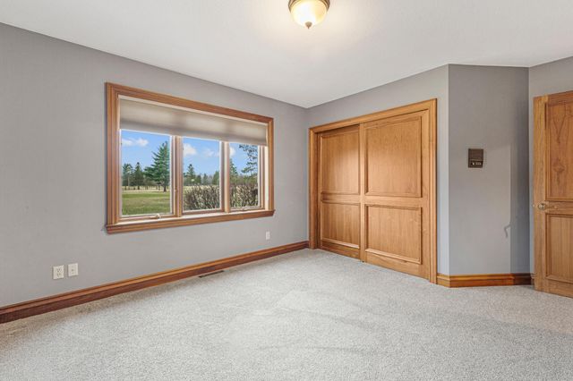 24 Greenhaven Bay, Faribault, MN 55021