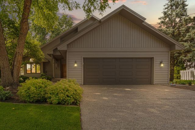 24 Greenhaven Bay, Faribault, MN 55021