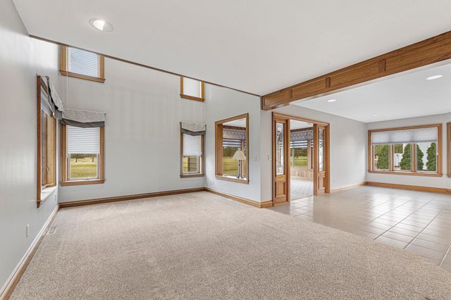 24 Greenhaven Bay, Faribault, MN 55021