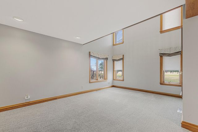 24 Greenhaven Bay, Faribault, MN 55021