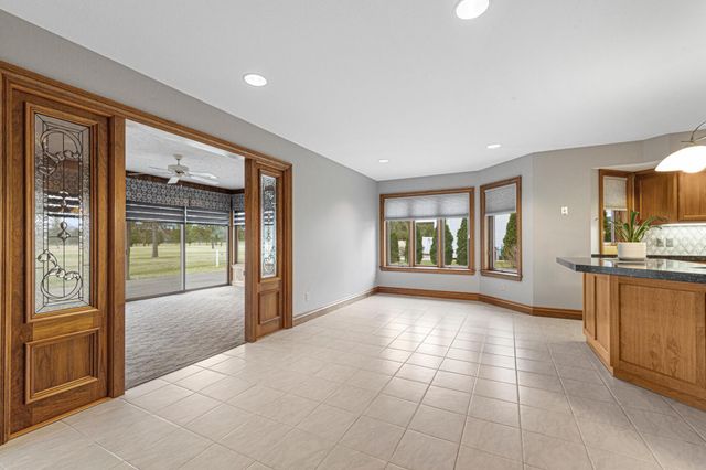 24 Greenhaven Bay, Faribault, MN 55021