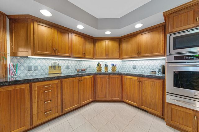 24 Greenhaven Bay, Faribault, MN 55021