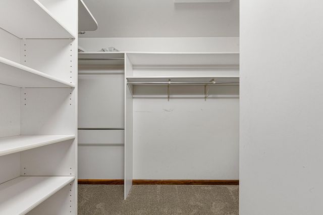 24 Greenhaven Bay, Faribault, MN 55021