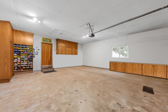 24 Greenhaven Bay, Faribault, MN 55021