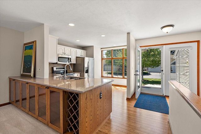 846 Claremont Court, Laketown Twp, MI 49423