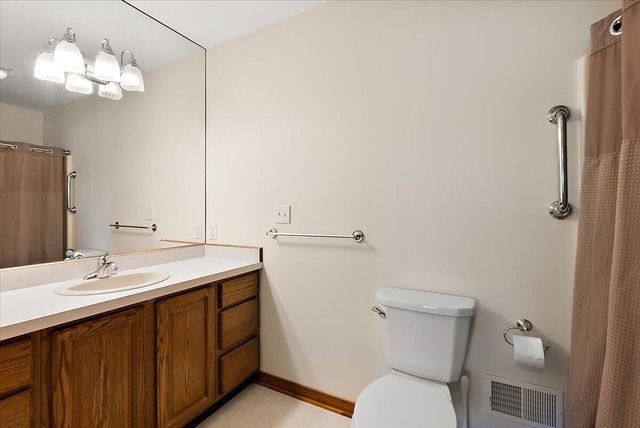 846 Claremont Court, Laketown Twp, MI 49423