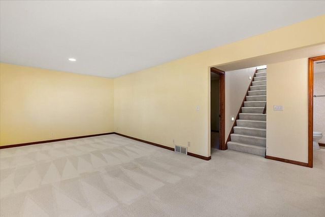 846 Claremont Court, Laketown Twp, MI 49423