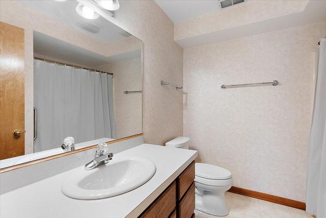 846 Claremont Court, Laketown Twp, MI 49423