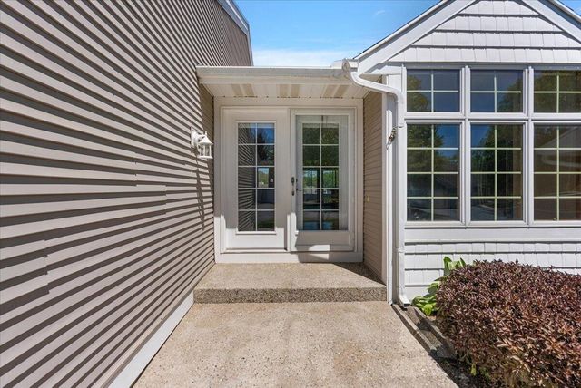 846 Claremont Court, Laketown Twp, MI 49423