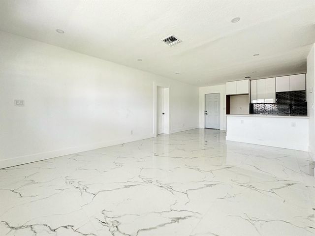 6507 Alexander Road, West Palm Beach, FL 33413