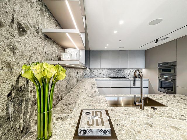 3501 N Ocean Dr V5, Hollywood, FL 33019