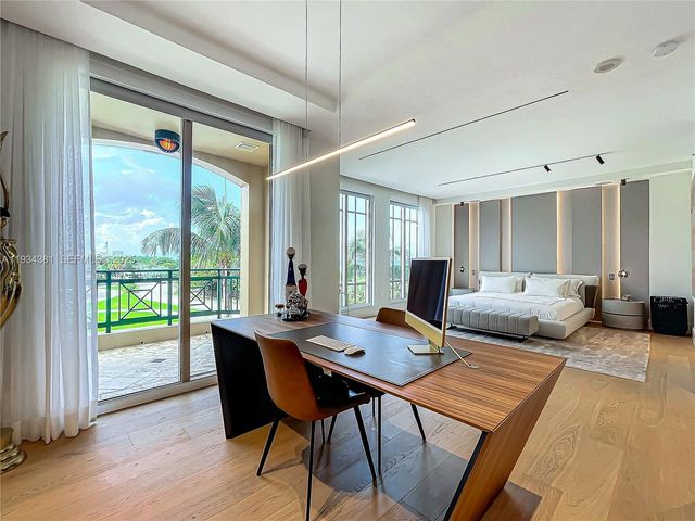 3501 N Ocean Dr V5, Hollywood, FL 33019