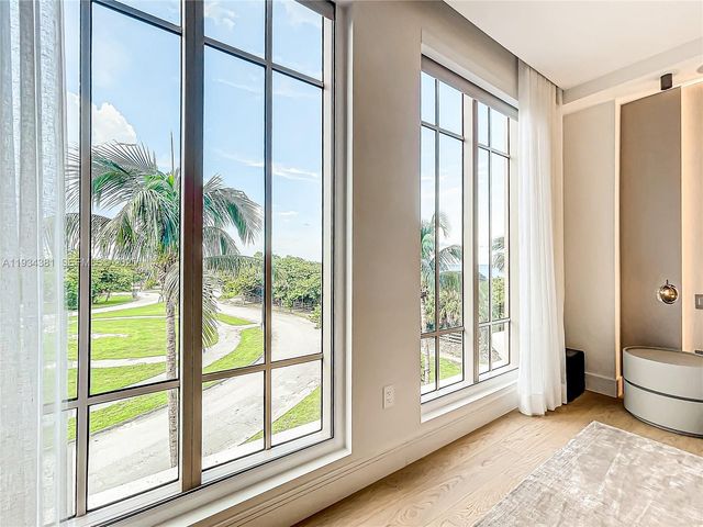 3501 N Ocean Dr V5, Hollywood, FL 33019