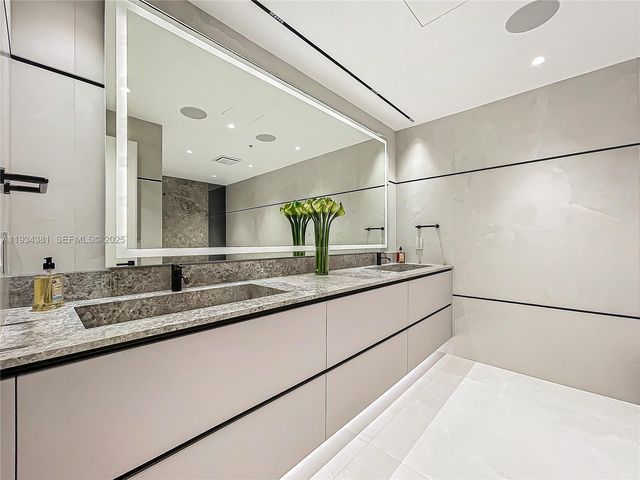 3501 N Ocean Dr V5, Hollywood, FL 33019