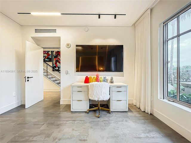 3501 N Ocean Dr V5, Hollywood, FL 33019