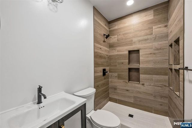 684 Closter Dock Road, Closter, NJ 07624