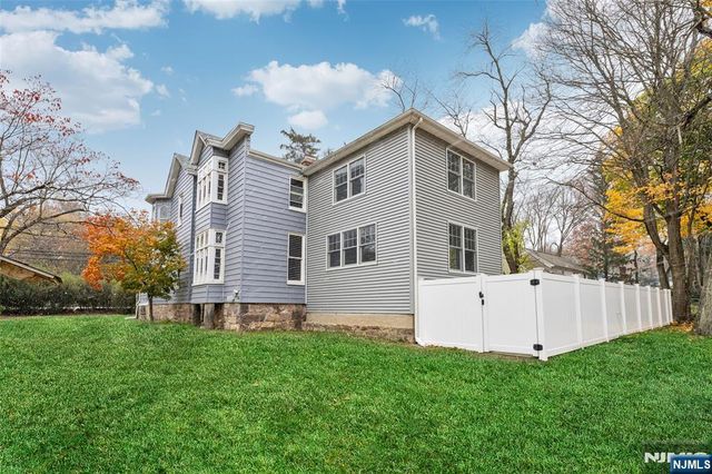 684 Closter Dock Road, Closter, NJ 07624