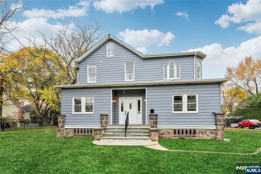 684 Closter Dock Road, Closter, NJ 07624