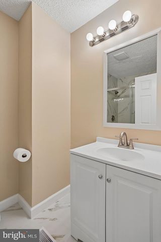 19322 LIBERTY HEIGHTS LN, Germantown, MD 20874