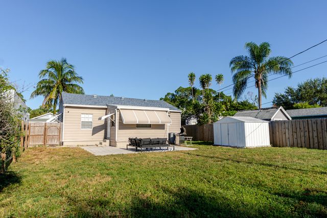 206 N E Street, Lake Worth Beach, FL 33460