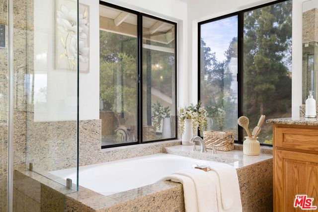 2736 Whitechapel Place, Thousand Oaks, CA 91362