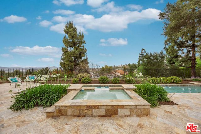 2736 Whitechapel Place, Thousand Oaks, CA 91362