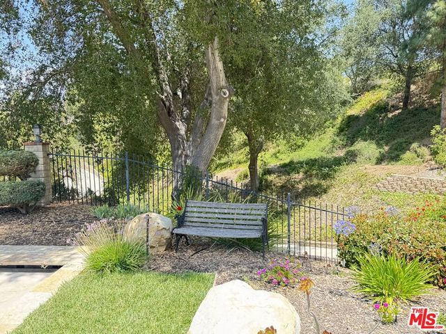 2736 Whitechapel Place, Thousand Oaks, CA 91362
