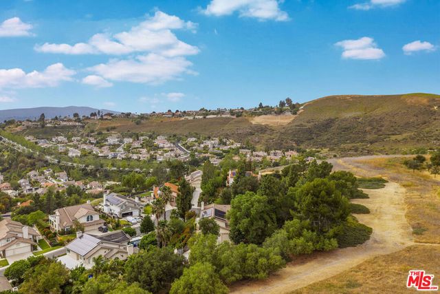 2736 Whitechapel Place, Thousand Oaks, CA 91362