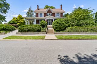 201 East 9th Avenue, Johnson City, TN 37601