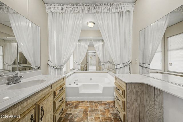 2650 W UNION HILLS Drive 319, Phoenix, AZ 85027