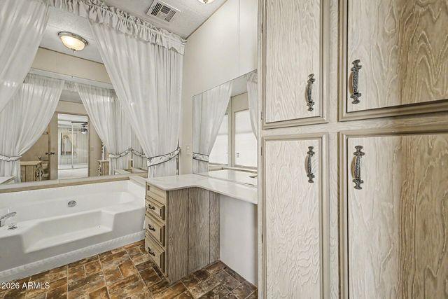 2650 W UNION HILLS Drive 319, Phoenix, AZ 85027