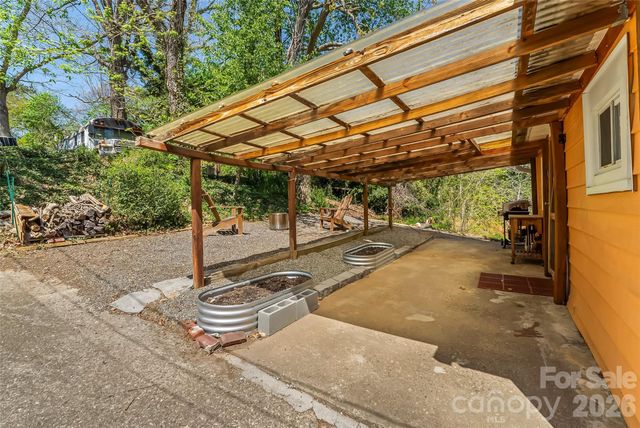 66 Adams Street, Asheville, NC 28801