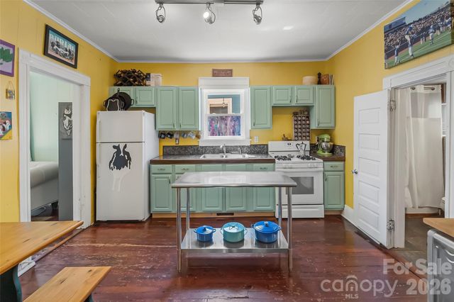 66 Adams Street, Asheville, NC 28801