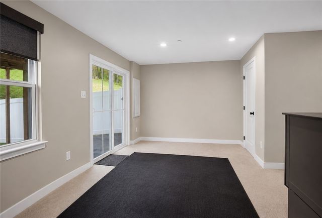 516 Dogwood Lane, Cecil, PA 15057