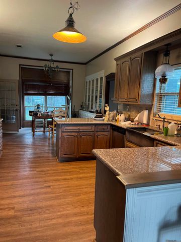 7425 Sullivan Rd, Greenwell Springs, LA 70739