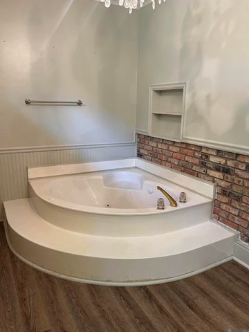 7425 Sullivan Rd, Greenwell Springs, LA 70739