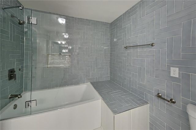 3059 Vineyard Way SE, Smyrna, GA 30082