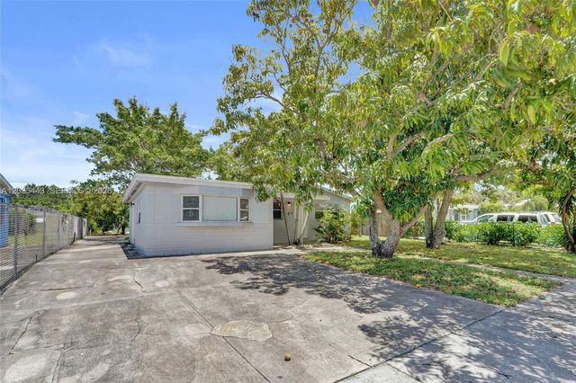 307 NW 11th Avenue, Delray Beach, FL 33444
