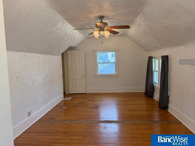 211 S 29th Street, Lincoln, NE 68510