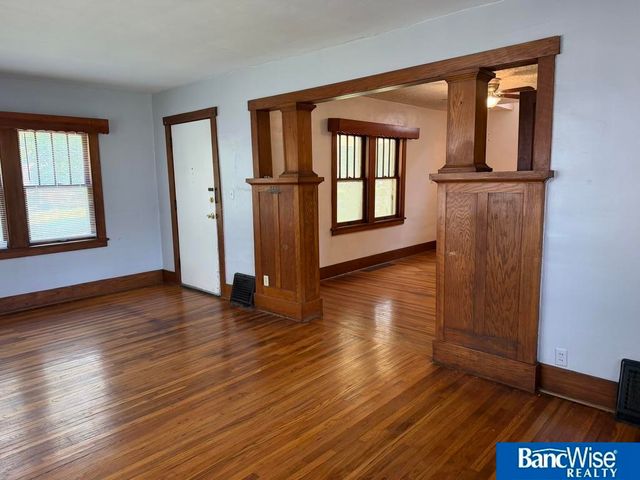 211 S 29th Street, Lincoln, NE 68510