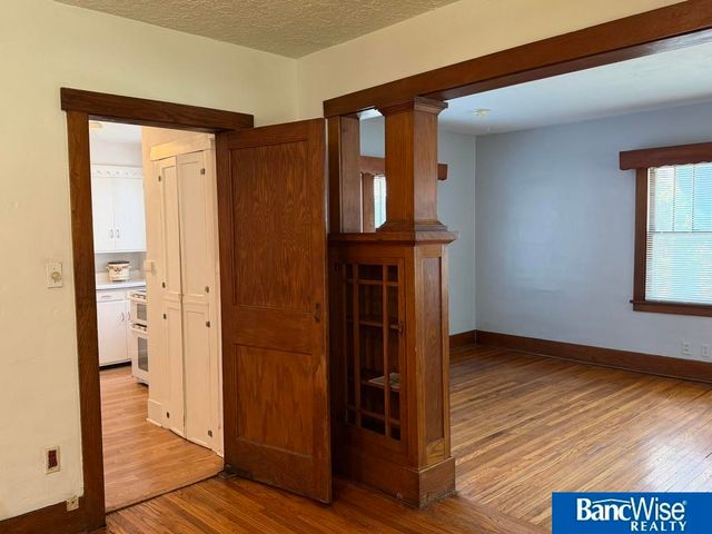 211 S 29th Street, Lincoln, NE 68510