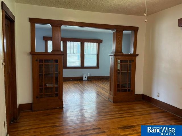 211 S 29th Street, Lincoln, NE 68510