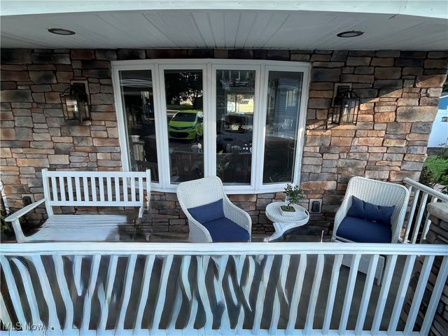 4171 Linden Circle, North Olmsted, OH 44070