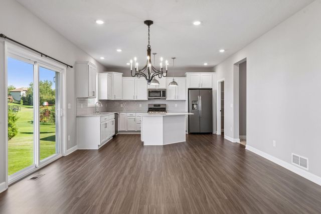 1590 Hackamore Drive, Victoria, MN 55386
