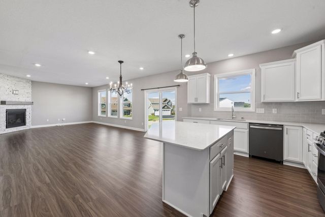 1590 Hackamore Drive, Victoria, MN 55386