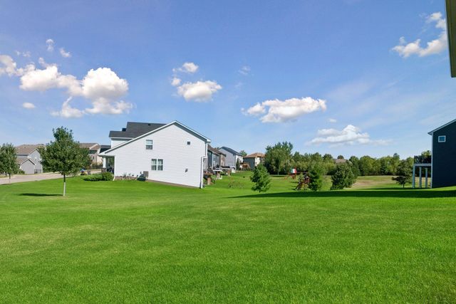 1590 Hackamore Drive, Victoria, MN 55386