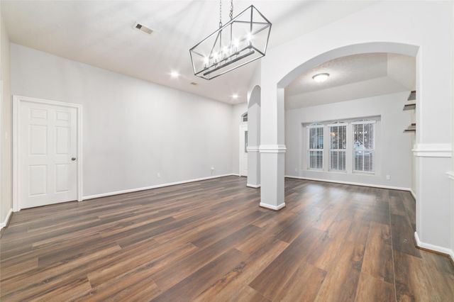 3520 White Oak Point Drive, Conroe, TX 77304