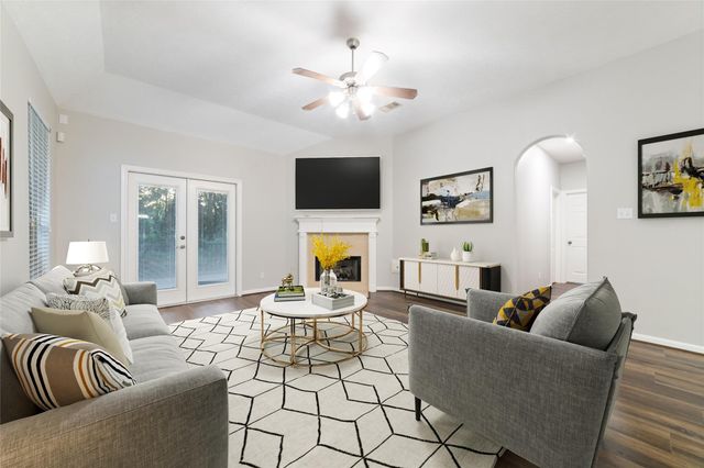 3520 White Oak Point Drive, Conroe, TX 77304