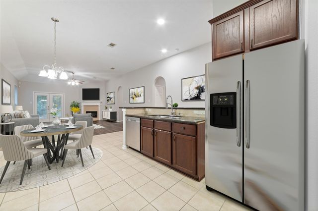 3520 White Oak Point Drive, Conroe, TX 77304